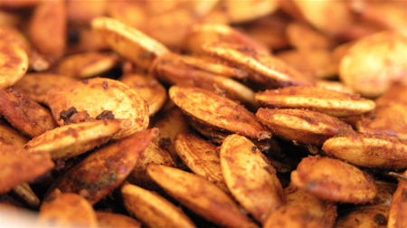 pa144154 Spicy Roasted Pumpkin Seeds