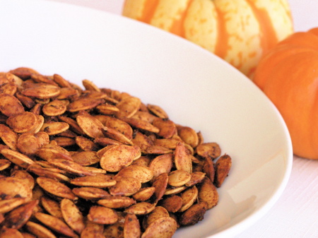pa144155 Spicy Roasted Pumpkin Seeds