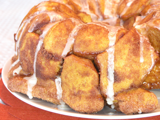 Pumpkin Pull-Apart Cinnamon Buns